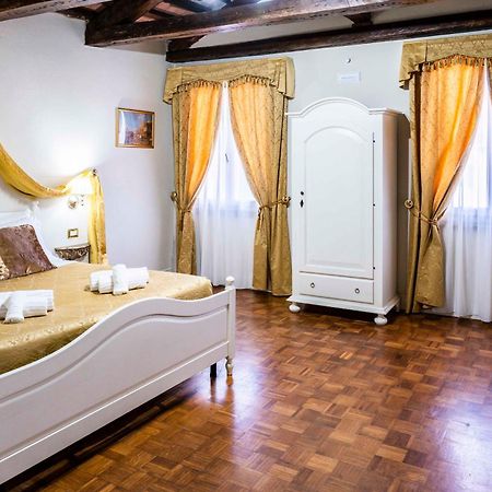 Palazzo Titti Rialto Suites Venedig Exterior foto