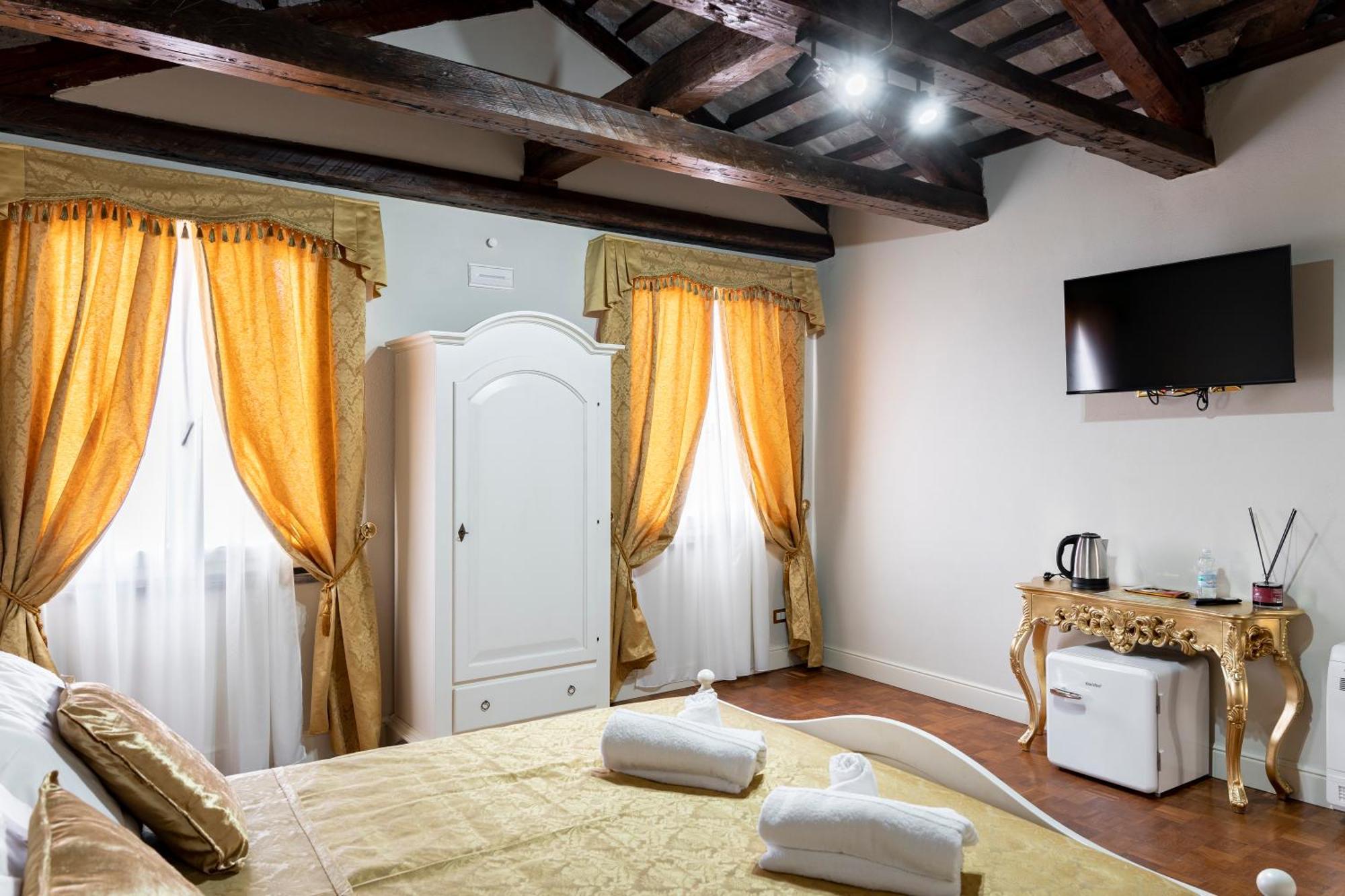 Palazzo Titti Rialto Suites Venedig Exterior foto