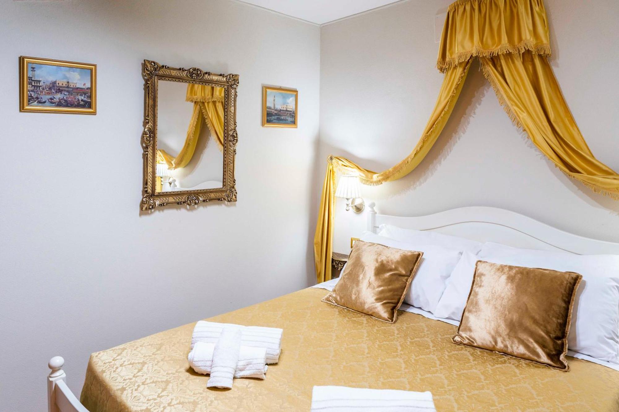 Palazzo Titti Rialto Suites Venedig Exterior foto