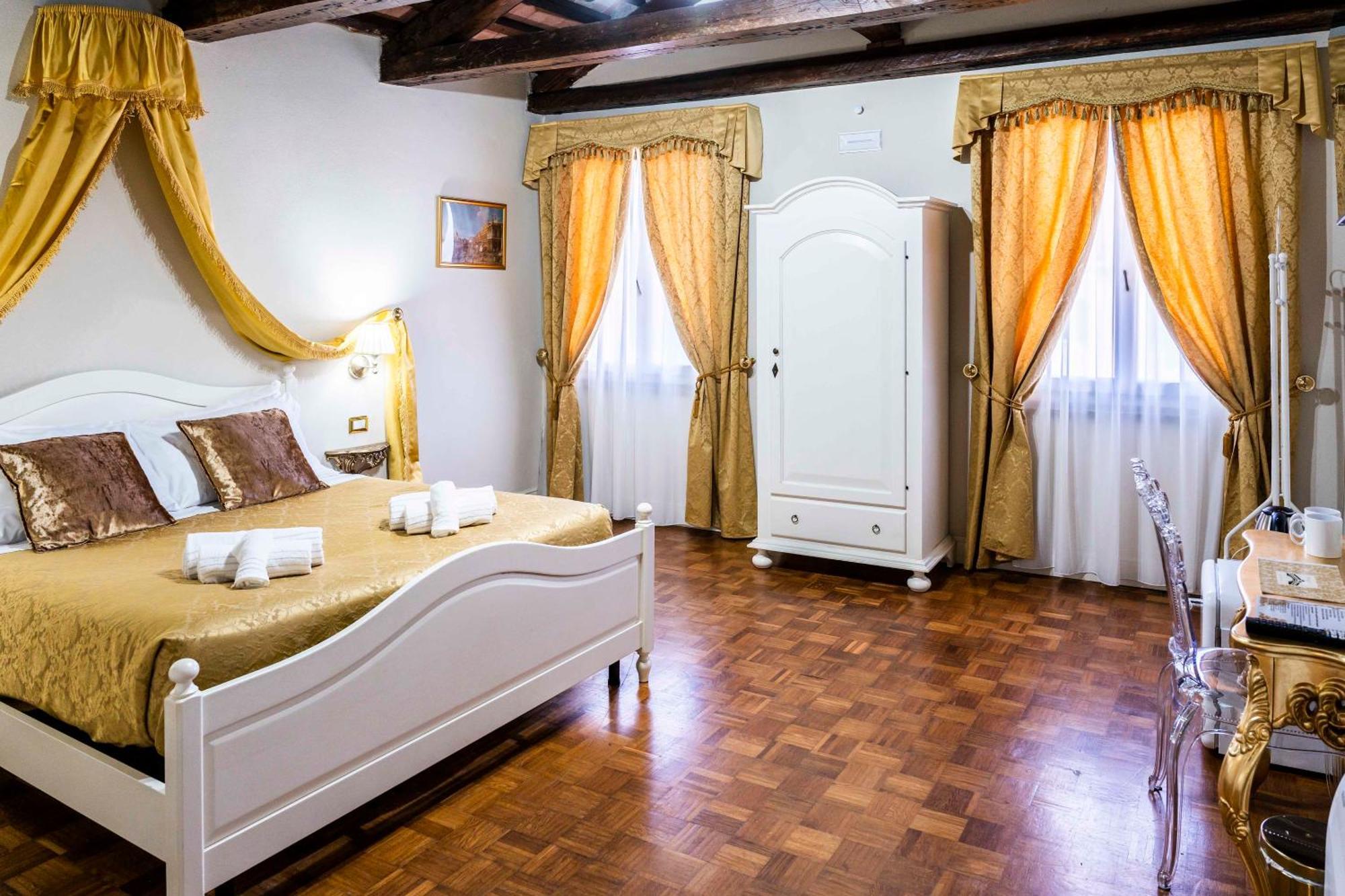 Palazzo Titti Rialto Suites Venedig Exterior foto
